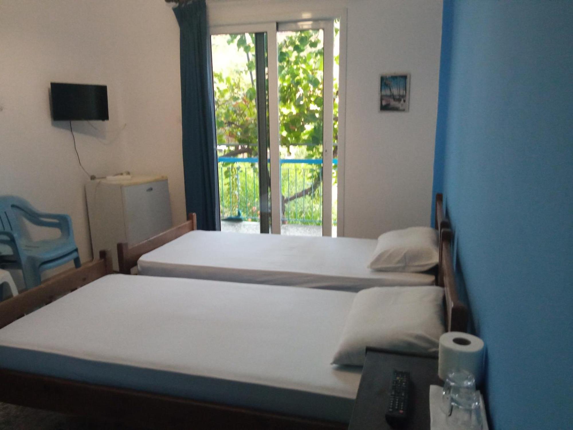 Akri Rooms Akráta Eksteriør billede